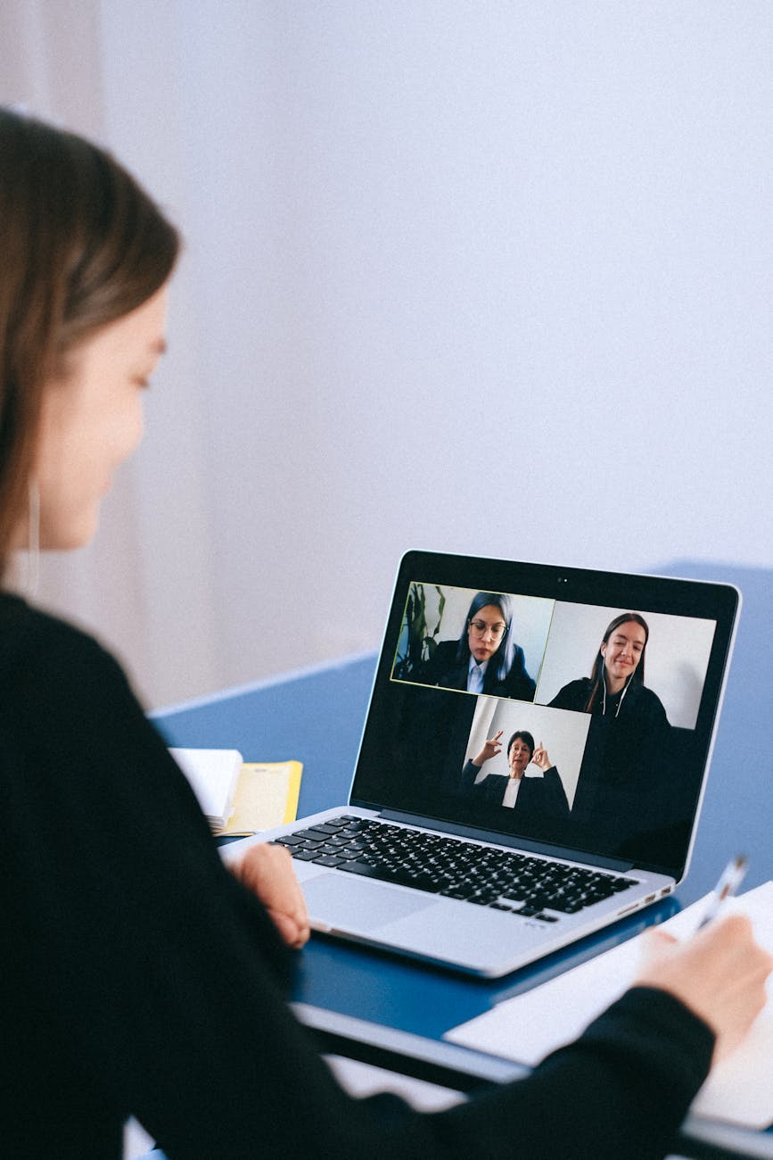 Top Tips for Effective Online Workshops with Mural or Miro